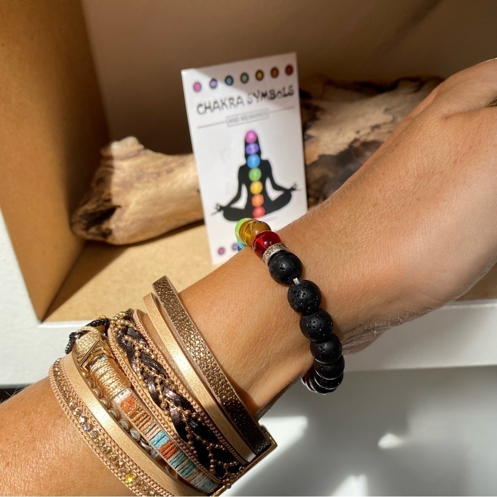 🌙AROMATHERAPY oil diffuser bracelet w CHAKRA boho/zen meditation vibe - Picture 7 of 9